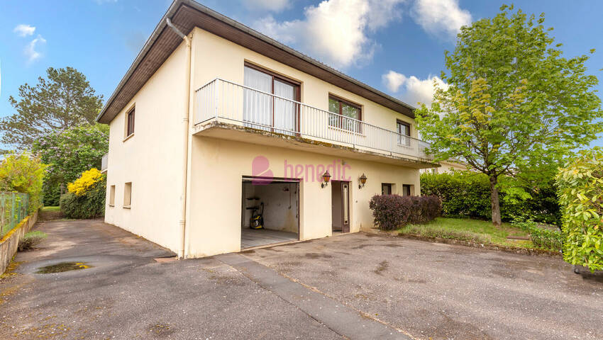 58253326f - Attribut alt par défaut.