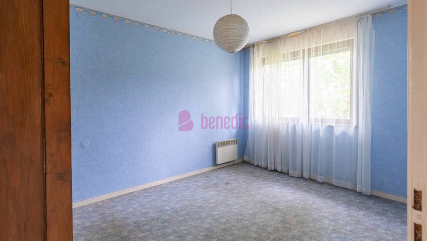 58253326k - Attribut alt par défaut.