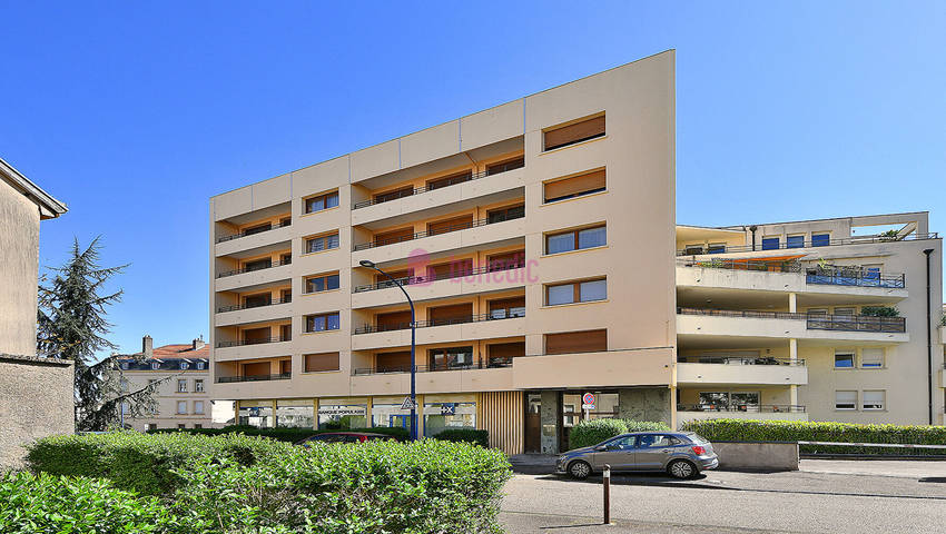 58363081a - Attribut alt par défaut.