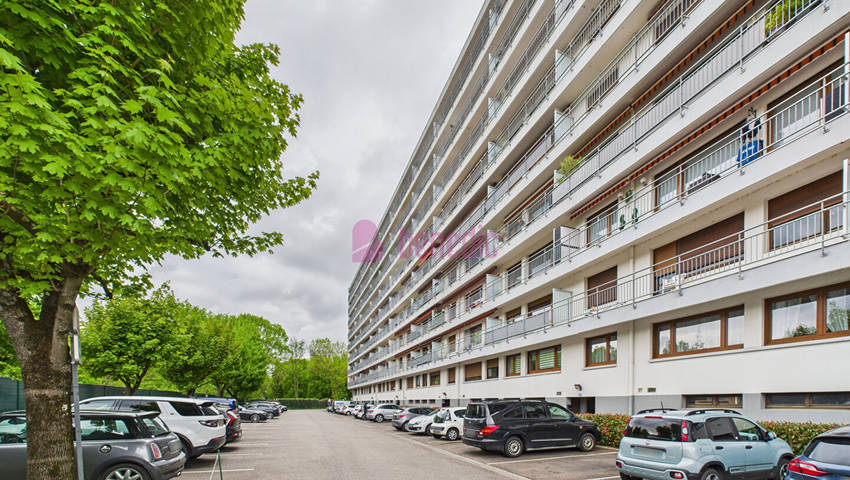 58368826a - Attribut alt par défaut.