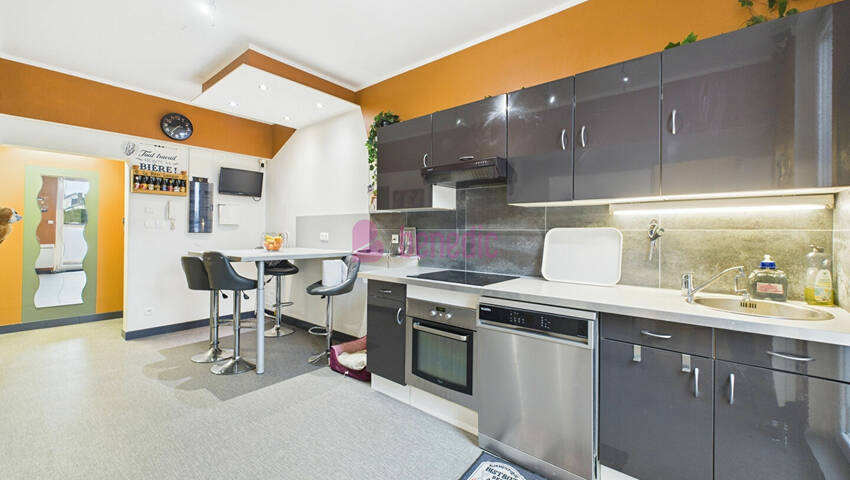 58186585g - Attribut alt par défaut.