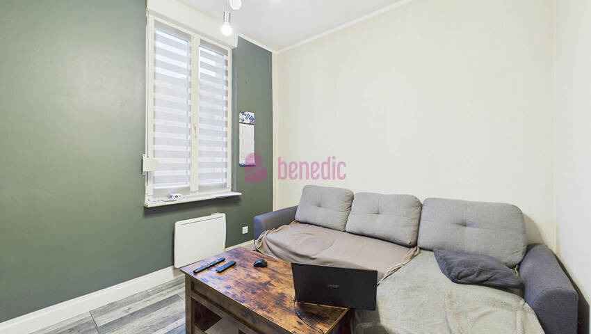 58186585h - Attribut alt par défaut.