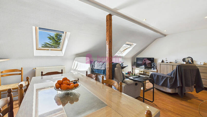 58186585q - Attribut alt par défaut.