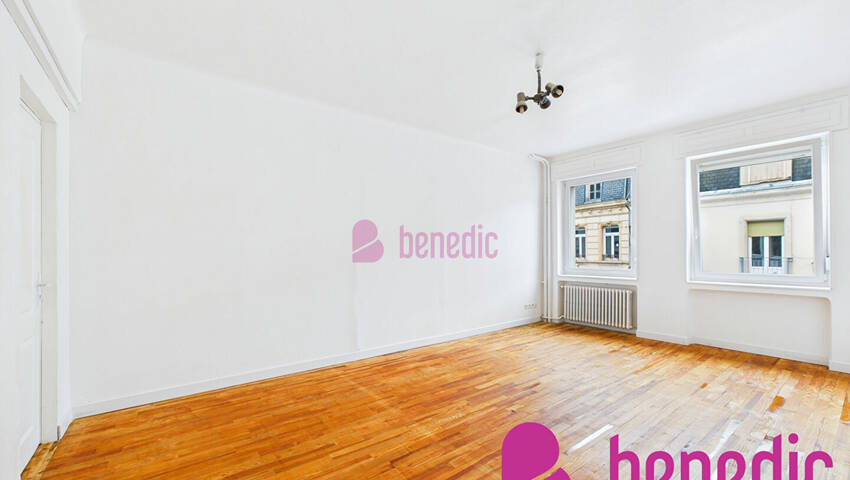 57918660b - Attribut alt par défaut.