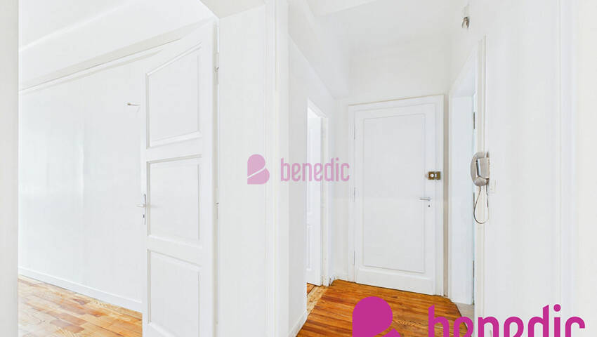 57918660f - Attribut alt par défaut.