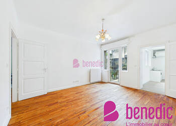 57918660c - Attribut alt par défaut.