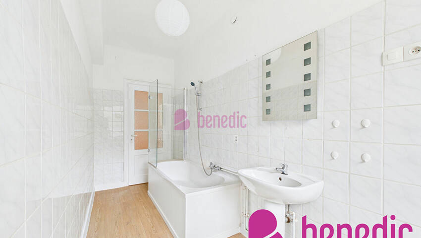 57918660m - Attribut alt par défaut.