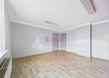 58380730a - Attribut alt par défaut.