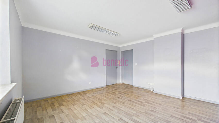 58380730a - Attribut alt par défaut.