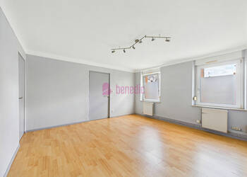 58380730b - Attribut alt par défaut.