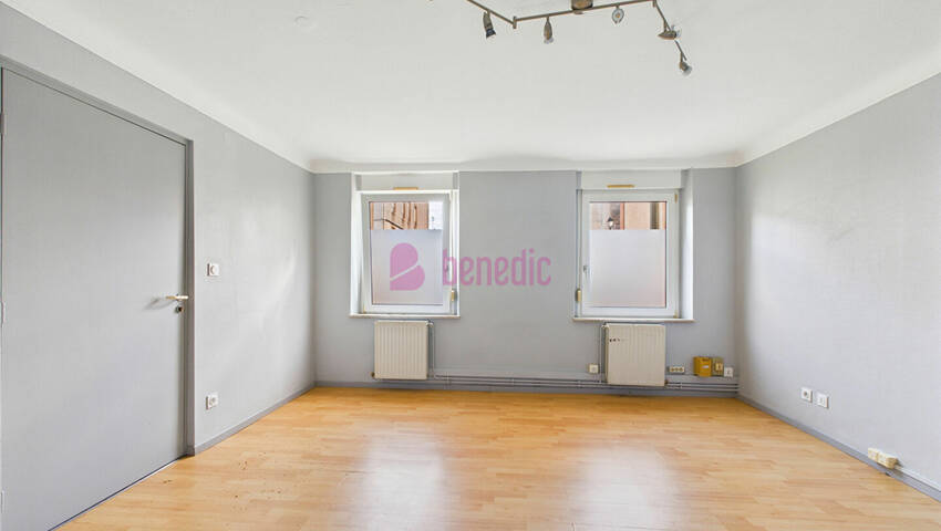 58380730j - Attribut alt par défaut.