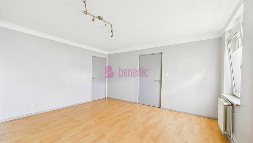 58380730k - Attribut alt par défaut.