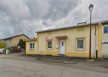 57690351b - Attribut alt par défaut.