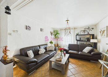 57690351b - Attribut alt par défaut.