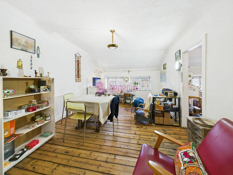 58222222c - Attribut alt par défaut.