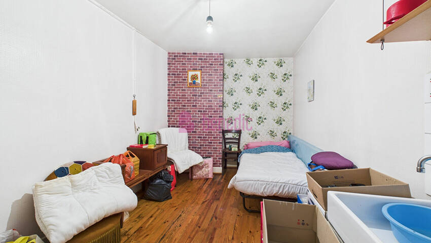 58222222e - Attribut alt par défaut.