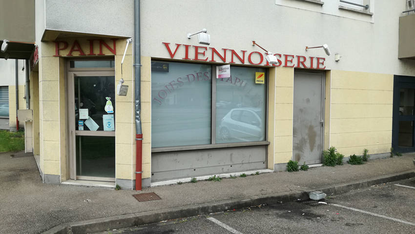 58391489c - Attribut alt par défaut.