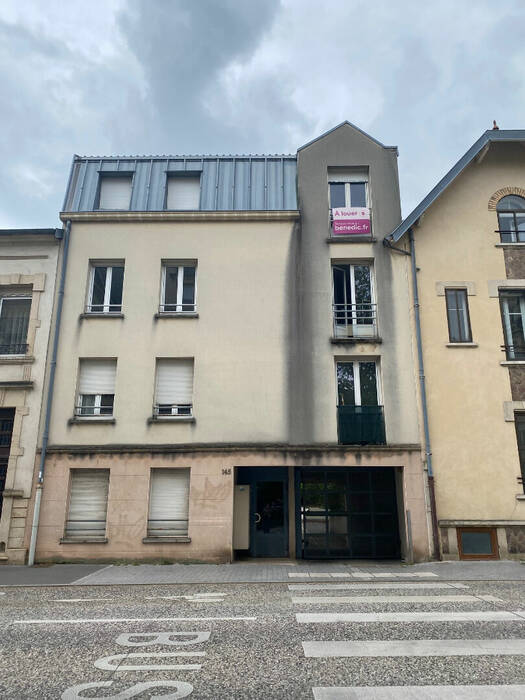 17701574f - Attribut alt par défaut.