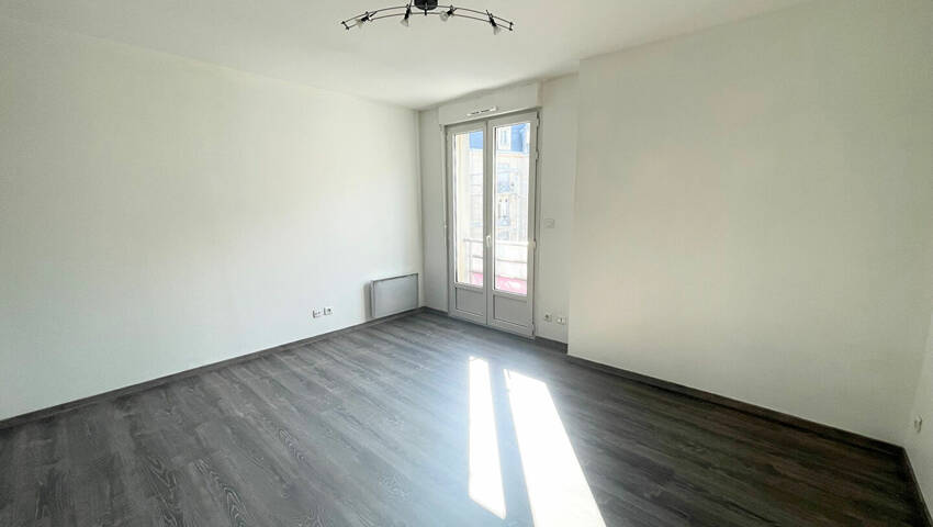 17701574c - Attribut alt par défaut.