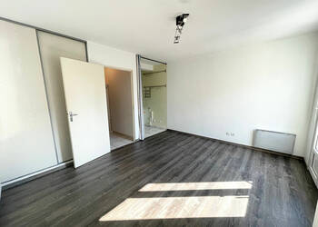 17701574c - Attribut alt par défaut.