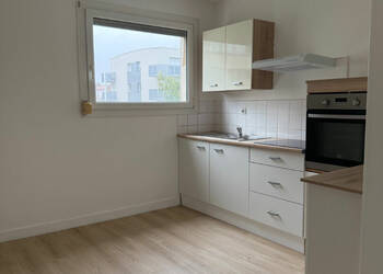 58413293c - Attribut alt par défaut.