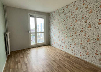 58413293c - Attribut alt par défaut.