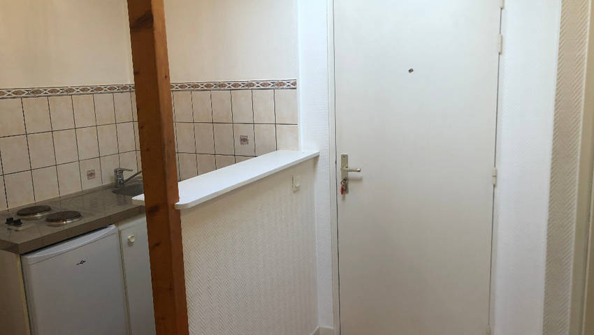 4253875f - Attribut alt par défaut.