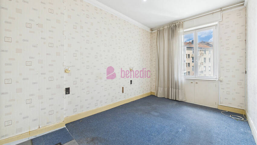 57917494j - Attribut alt par défaut.