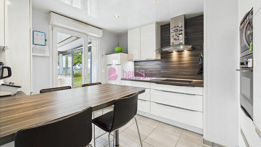 49761945e - Attribut alt par défaut.