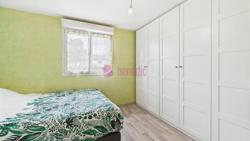 49761945k - Attribut alt par défaut.