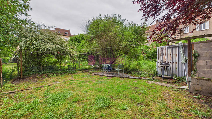 58615477b - Attribut alt par défaut.