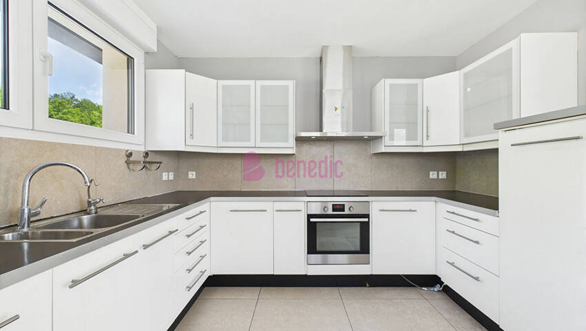 58636238l - Attribut alt par défaut.