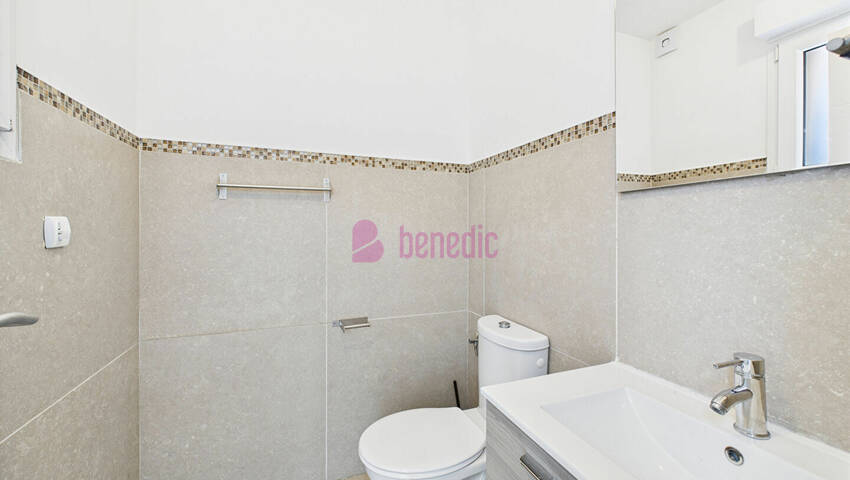 58636238p - Attribut alt par défaut.