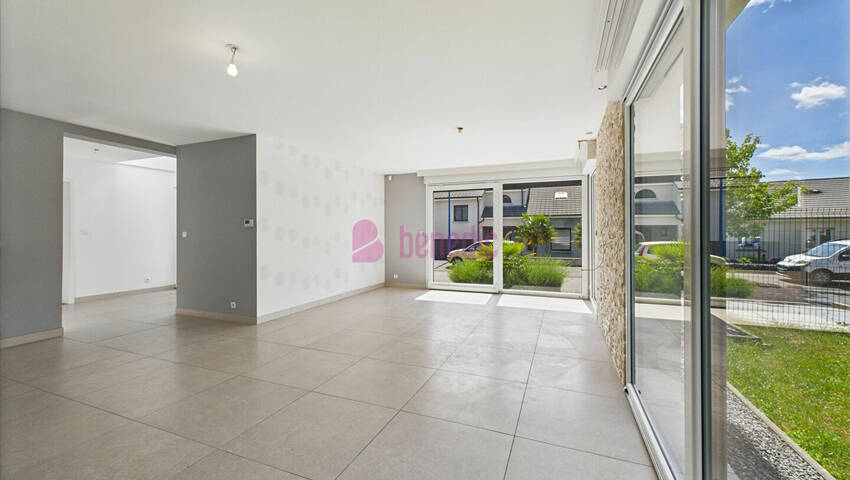 58636238r - Attribut alt par défaut.