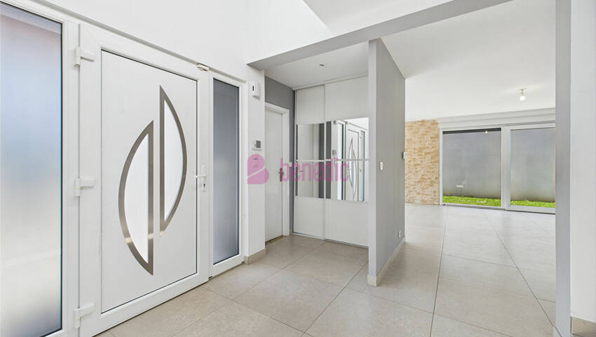 58636238t - Attribut alt par défaut.