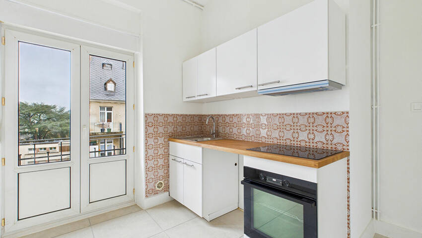 7405372b - Attribut alt par défaut.