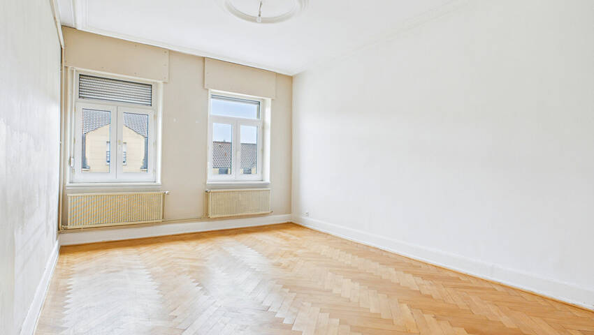 7405372g - Attribut alt par défaut.