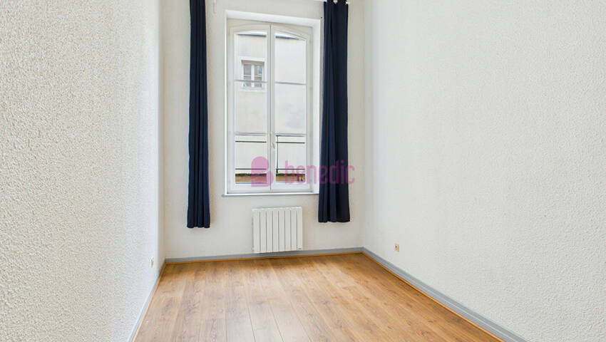 4479796g - Attribut alt par défaut.