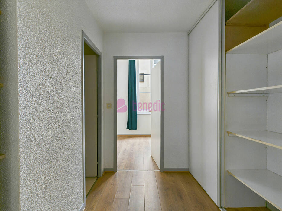 4479796j - Attribut alt par défaut.