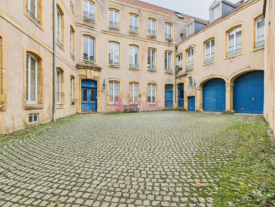 4479796m - Attribut alt par défaut.