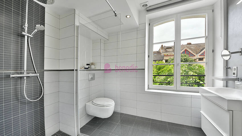 58618452l - Attribut alt par défaut.