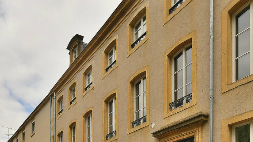 58618452m - Attribut alt par défaut.