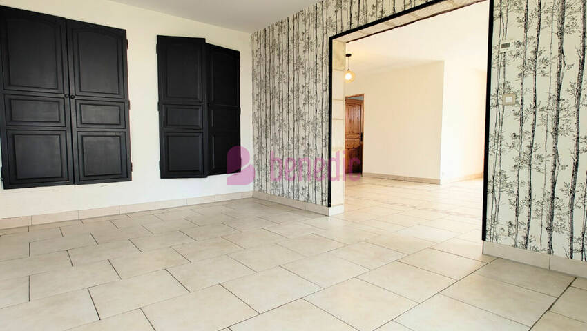 58634692e - Attribut alt par défaut.