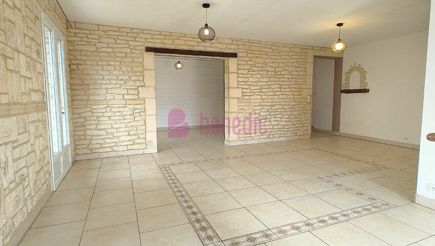 58634692g - Attribut alt par défaut.