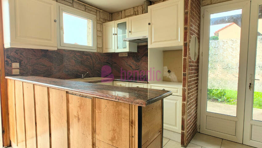 58634692m - Attribut alt par défaut.