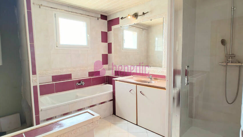 58634692r - Attribut alt par défaut.