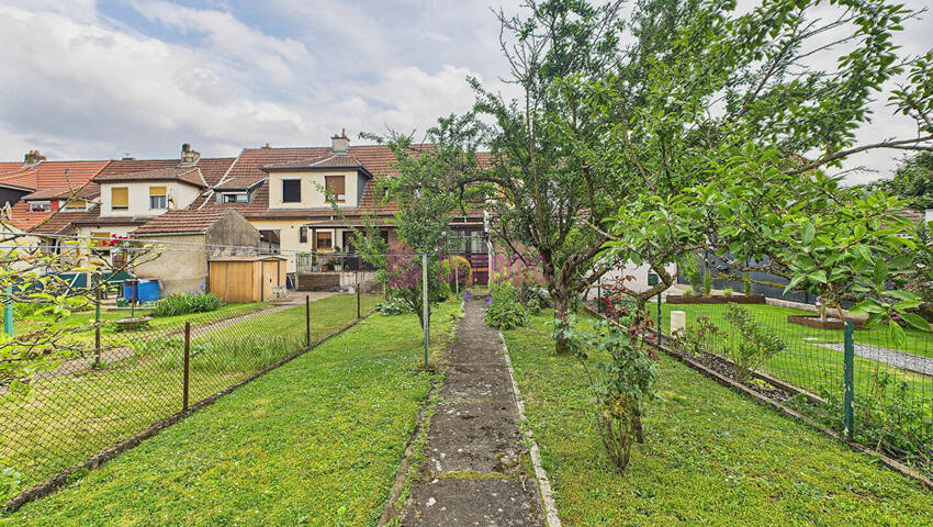 56228417a - Attribut alt par défaut.