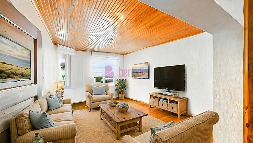 56228417c - Attribut alt par défaut.