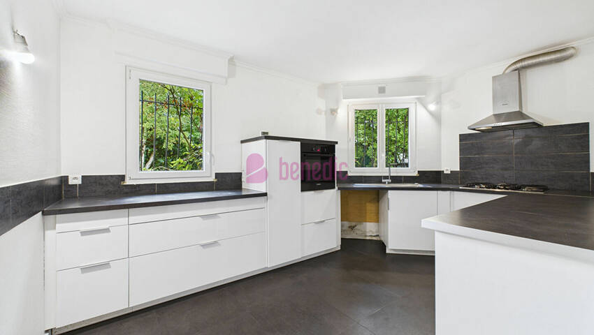 58263703d - Attribut alt par défaut.