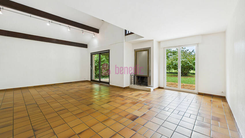 58263703g - Attribut alt par défaut.